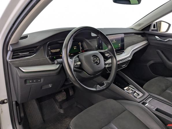 Skoda Octavia IV (A8) с пробегом 2021 года, цена 2 250 000 рублей, 101847 км, лифтбек, Автокод Объявления