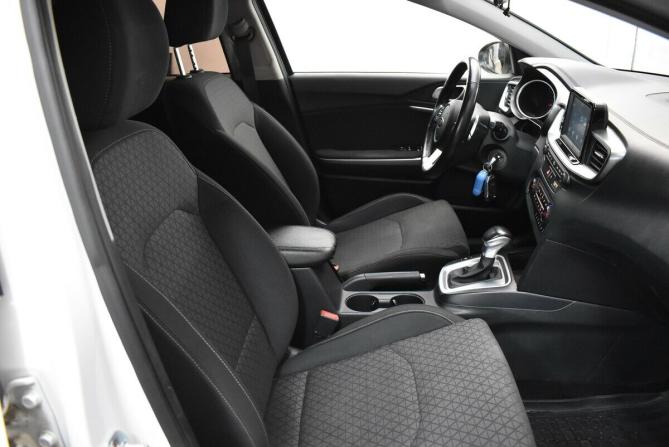 Kia Ceed III с пробегом 2019 года, цена 1 650 000 рублей, 133658 км, универсал, Автокод Объявления