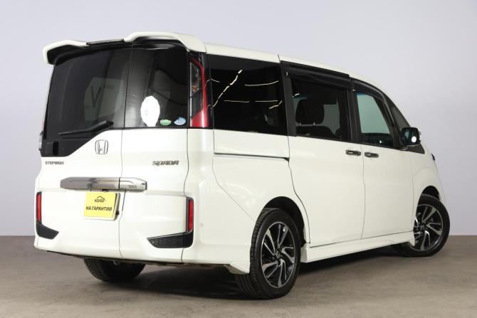 Honda Stepwgn V с пробегом 2015 года, цена 1 799 000 рублей, 140595 км, минивэн, Автокод Объявления