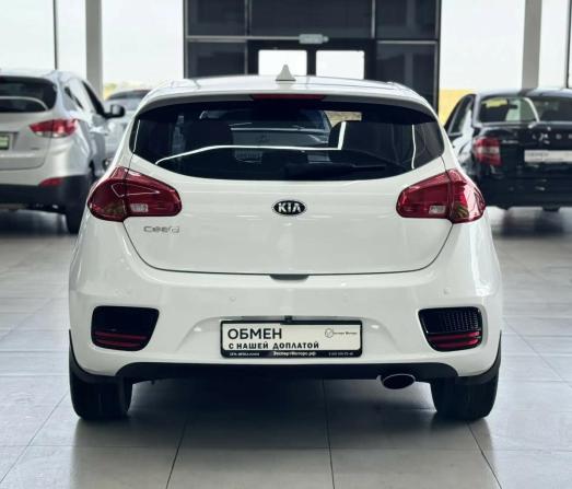 Kia Ceed II Рестайлинг с пробегом 2017 года, цена 1 189 000 рублей, 235635 км, хэтчбек, Автокод Объявления