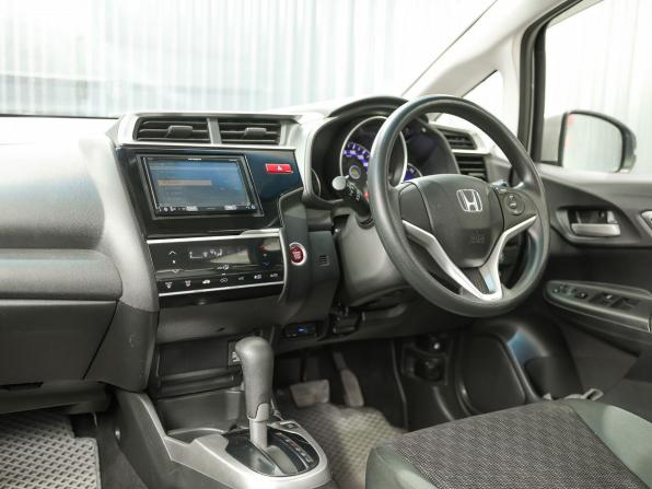 Honda Fit III с пробегом 2016 года, цена 950 000 рублей, 122000 км, хэтчбек, Автокод Объявления