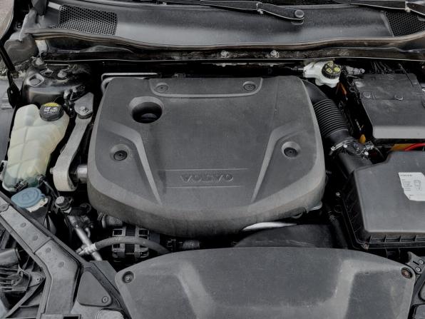 Volvo V40 II с пробегом 2016 года, цена 1 370 000 рублей, 218673 км, хэтчбек, Автокод Объявления