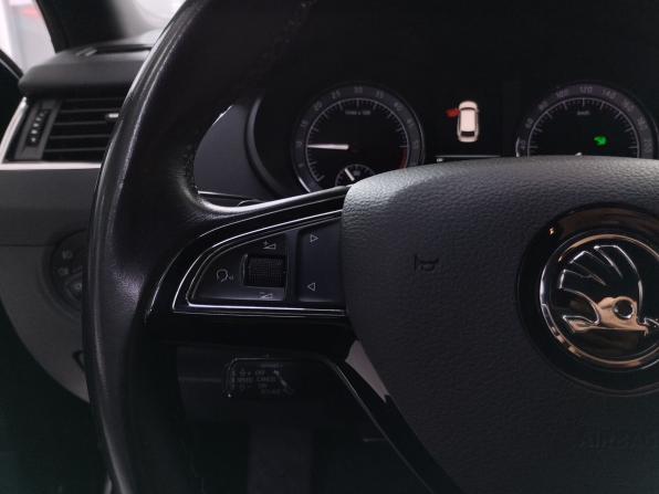 Skoda Octavia III (A7) Рестайлинг с пробегом 2019 года, цена 2 600 000 рублей, 189258 км, универсал, Автокод Объявления