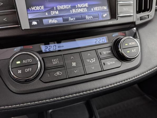 Toyota RAV4 IV (XA40) Рестайлинг с пробегом 2016 года, цена 2 750 000 рублей, 107294 км, внедорожник, Автокод Объявления
