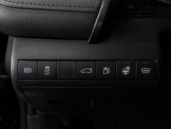 Toyota Camry VIII (XV70) с пробегом 2018 года, цена 2 779 000 рублей, 135312 км, седан, Автокод Объявления