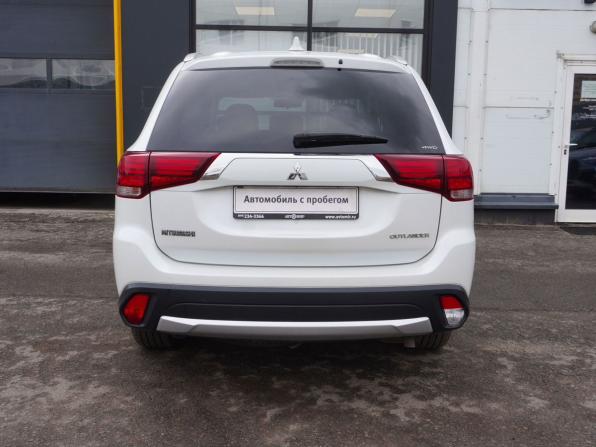 Mitsubishi Outlander III Рестайлинг 2 с пробегом 2018 года, цена 1 813 000 рублей, 156025 км, внедорожник, Автокод Объявления