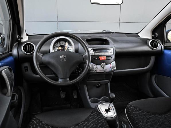 Peugeot 107 I с пробегом 2009 года, цена 469 000 рублей, 152820 км, хэтчбек, Автокод Объявления