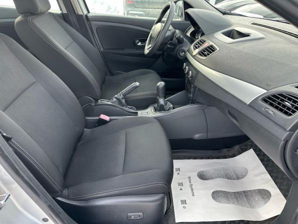 Renault Fluence I Рестайлинг с пробегом 2014 года, цена 899 000 рублей, 103000 км, седан, Автокод Объявления