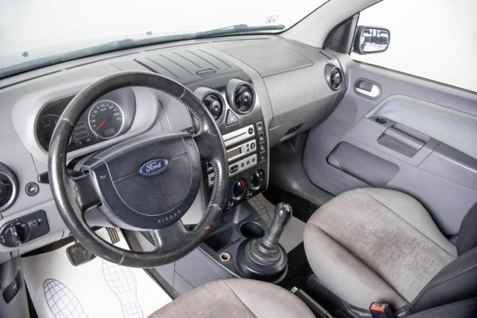 Ford Fusion I Рестайлинг с пробегом 2005 года, цена 429 000 рублей, 225000 км, хэтчбек, Автокод Объявления