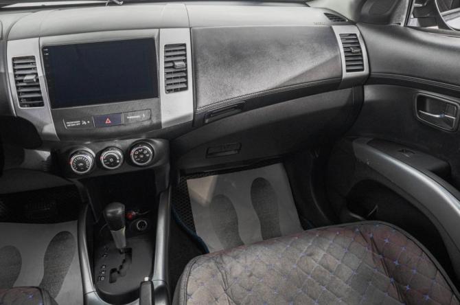 Mitsubishi Outlander II Рестайлинг с пробегом 2010 года, цена 1 409 000 рублей, 200000 км, внедорожник, Автокод Объявления