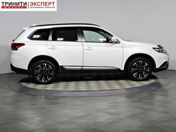 Mitsubishi Outlander III Рестайлинг 3 с пробегом 2021 года, цена 2 497 000 рублей, 111668 км, внедорожник, Автокод Объявления