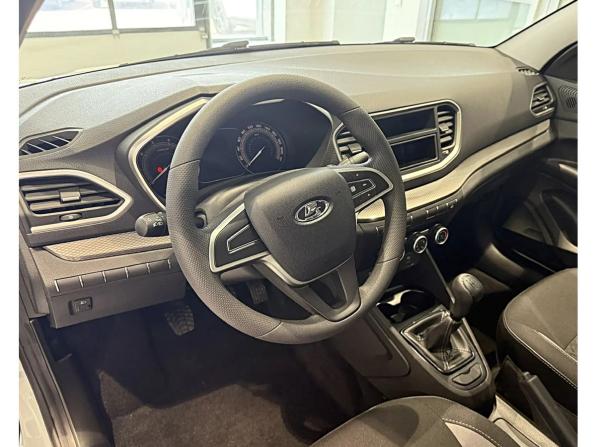 Новый Lada (ВАЗ) Vesta I Рестайлинг (NG) 2026 года, цена 1 560 300 рублей, седан, Автокод Объявления