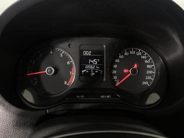 Volkswagen Polo V Рестайлинг с пробегом 2018 года, цена 950 000 рублей, 220615 км, седан, Автокод Объявления