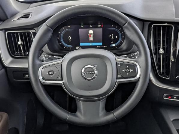 Volvo XC60 II Рестайлинг с пробегом 2023 года, цена 5 650 000 рублей, 18293 км, внедорожник, Автокод Объявления