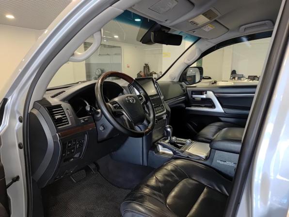 Toyota Land Cruiser 200 Series Рестайлинг 2 с пробегом 2016 года, цена 4 730 000 рублей, 334003 км, внедорожник, Автокод Объявления