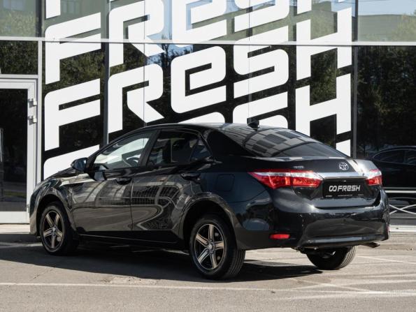 Toyota Corolla XI (E160 E170 E180) Рестайлинг 1 с пробегом 2018 года, цена 1 580 000 рублей, 251300 км, седан, Автокод Объявления