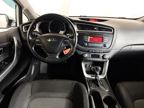 Kia Ceed II Рестайлинг с пробегом 2016 года, цена 1 165 000 рублей, 117396 км, хэтчбек, Автокод Объявления