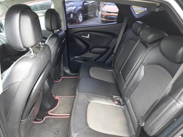 Hyundai ix35 I с пробегом 2013 года, цена 930 000 рублей, 304555 км, внедорожник, Автокод Объявления
