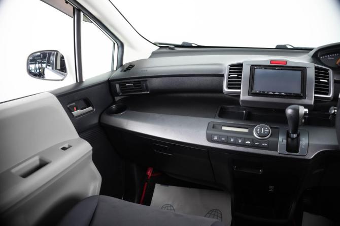 Honda Freed I с пробегом 2010 года, цена 1 149 000 рублей, 181254 км, компактвэн, Автокод Объявления