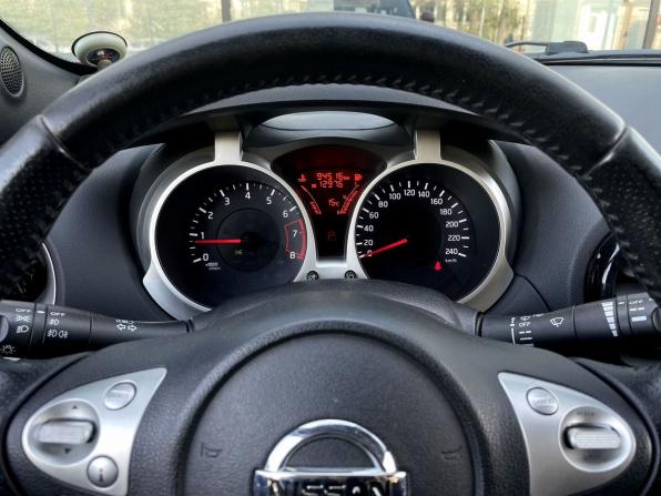 Nissan Juke I с пробегом 2014 года, цена 1 090 000 рублей, 94514 км, внедорожник, Автокод Объявления