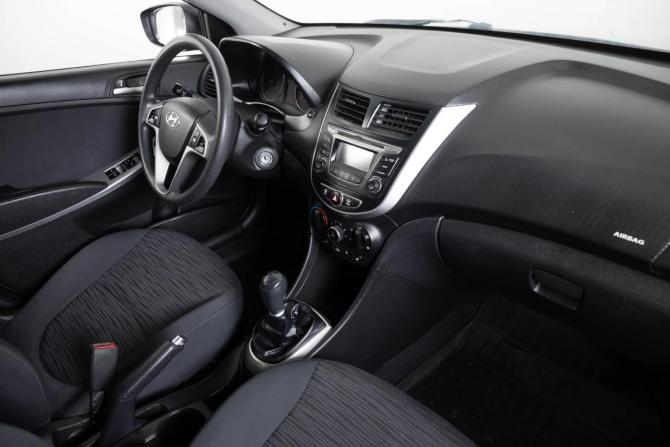 Hyundai Solaris I Рестайлинг с пробегом 2015 года, цена 789 000 рублей, 62823 км, седан, Автокод Объявления