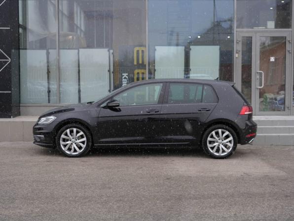 Volkswagen Golf VII Рестайлинг с пробегом 2017 года, цена 1 630 000 рублей, 75042 км, хэтчбек, Автокод Объявления
