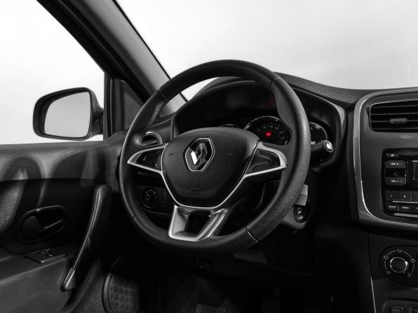 Renault Logan II Рестайлинг с пробегом 2021 года, цена 999 000 рублей, 71899 км, седан, Автокод Объявления