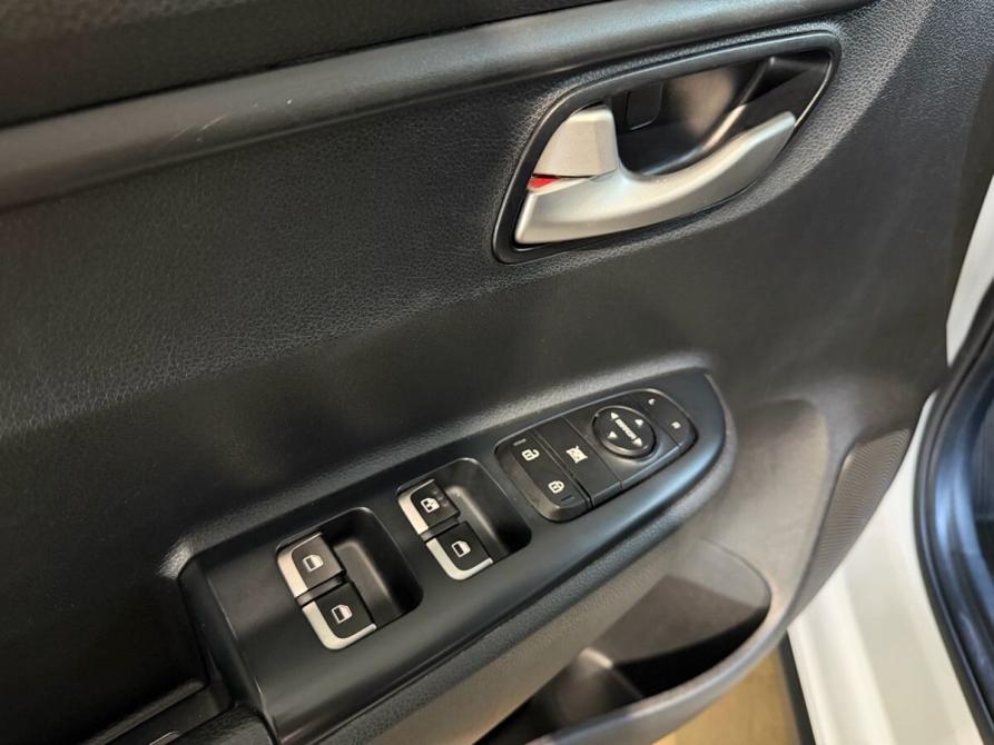 Kia Rio IV Рестайлинг Ростов-на-Дону  - изображение 13