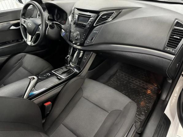 Hyundai i40 I с пробегом 2013 года, цена 1 200 000 рублей, 327000 км, универсал, Автокод Объявления