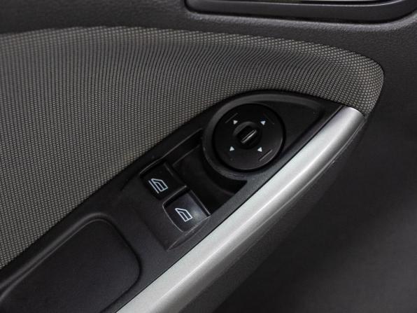 Ford Focus III с пробегом 2012 года, цена 599 000 рублей, 246358 км, хэтчбек, Автокод Объявления