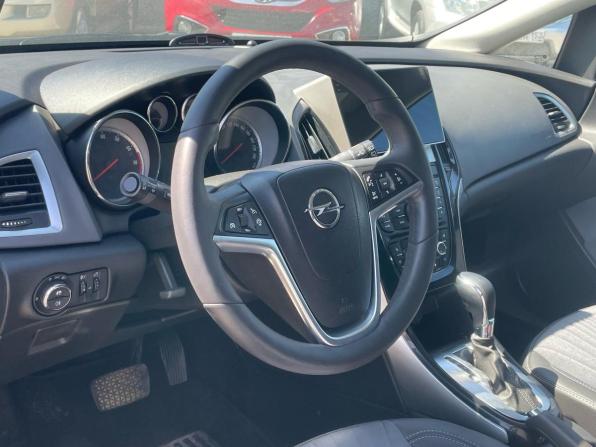 Opel Astra J Рестайлинг с пробегом 2014 года, цена 859 990 рублей, 169882 км, хэтчбек, Автокод Объявления