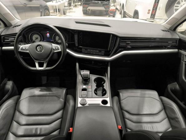 Volkswagen Touareg III с пробегом 2018 года, цена 4 550 000 рублей, 103755 км, внедорожник, Автокод Объявления