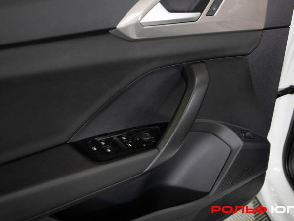 Volkswagen Taos I с пробегом 2022 года, цена 2 808 000 рублей, 11254 км, внедорожник, Автокод Объявления