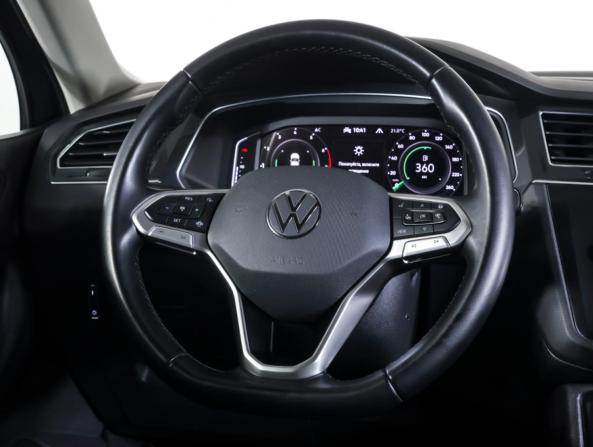 Volkswagen Tiguan II Рестайлинг с пробегом 2021 года, цена 3 788 000 рублей, 63200 км, внедорожник, Автокод Объявления
