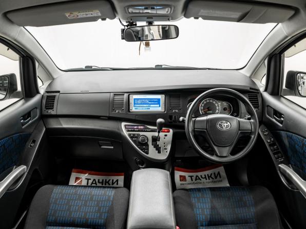 Toyota ISis I Рестайлинг с пробегом 2014 года, цена 1 325 000 рублей, 154000 км, компактвэн, Автокод Объявления