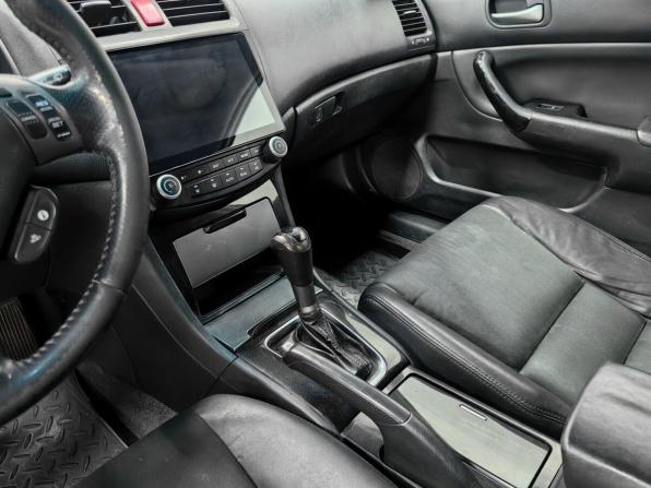 Honda Accord VII Рестайлинг с пробегом 2007 года, цена 700 000 рублей, 292521 км, седан, Автокод Объявления
