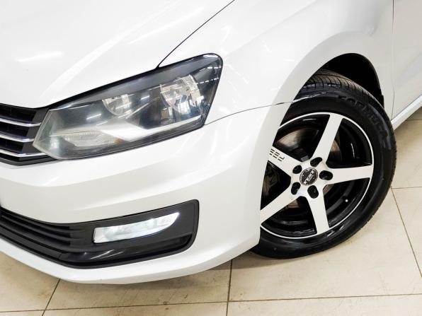 Volkswagen Polo V Рестайлинг с пробегом 2017 года, цена 890 000 рублей, 139433 км, седан, Автокод Объявления
