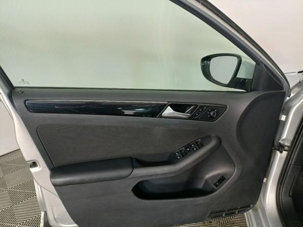 Volkswagen Jetta VI Рестайлинг с пробегом 2017 года, цена 1 249 000 рублей, 126000 км, седан, Автокод Объявления