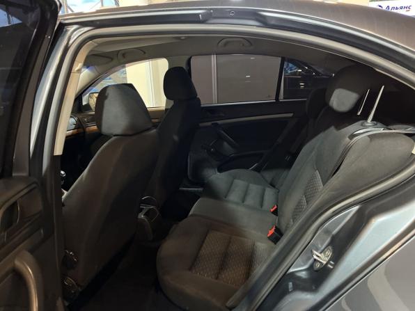 Skoda Octavia II (A5) Рестайлинг с пробегом 2011 года, цена 588 000 рублей, 284604 км, лифтбек, Автокод Объявления