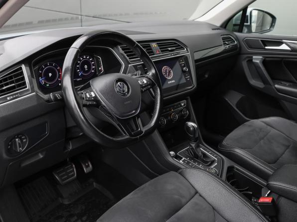 Volkswagen Tiguan II с пробегом 2019 года, цена 2 398 000 рублей, 153888 км, внедорожник, Автокод Объявления
