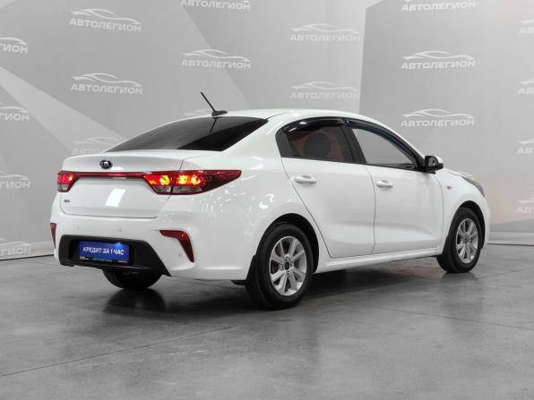 Kia Rio IV с пробегом 2018 года, цена 1 500 000 рублей, 83358 км, седан, Автокод Объявления