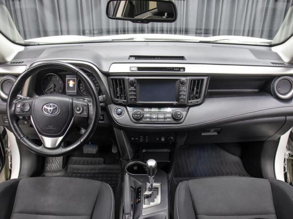 Toyota RAV4 IV (XA40) Рестайлинг с пробегом 2018 года, цена 2 149 000 рублей, 209573 км, внедорожник, Автокод Объявления