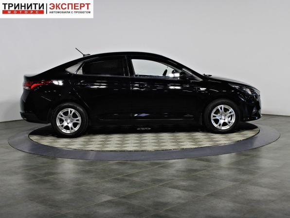 Hyundai Solaris II с пробегом 2020 года, цена 1 547 000 рублей, 135087 км, седан, Автокод Объявления