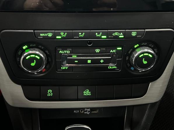Skoda Yeti I Рестайлинг с пробегом 2017 года, цена 930 000 рублей, 343000 км, внедорожник, Автокод Объявления