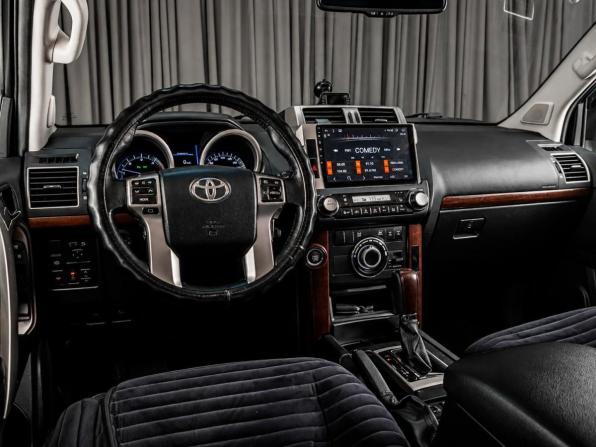 Toyota Land Cruiser Prado 150 Series Рестайлинг 1 с пробегом 2014 года, цена 3 649 000 рублей, 205003 км, внедорожник, Автокод Объявления