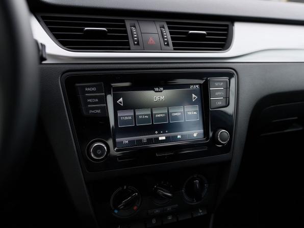Skoda Rapid I Рестайлинг с пробегом 2019 года, цена 1 359 000 рублей, 108487 км, лифтбек, Автокод Объявления