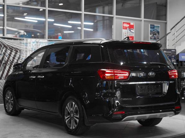 Kia Carnival III с пробегом 2018 года, цена 2 549 000 рублей, 115300 км, минивэн, Автокод Объявления