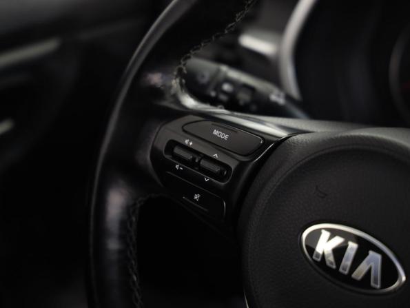 Kia Rio IV Рестайлинг с пробегом 2020 года, цена 1 399 000 рублей, 106728 км, седан, Автокод Объявления