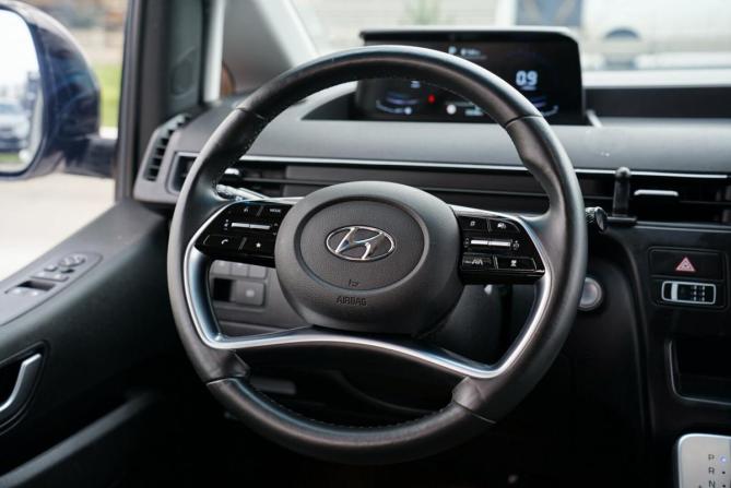 Hyundai Staria I с пробегом 2021 года, цена 5 245 000 рублей, 32000 км, минивэн, Автокод Объявления