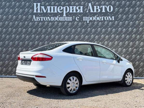 Ford Fiesta Mk6 Рестайлинг с пробегом 2015 года, цена 820 000 рублей, 137400 км, седан, Автокод Объявления